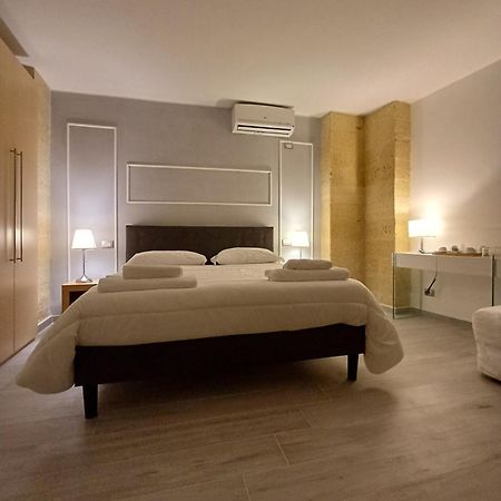 Bed & Breakfast Idomeneo 63 Lecce Bagian luar foto