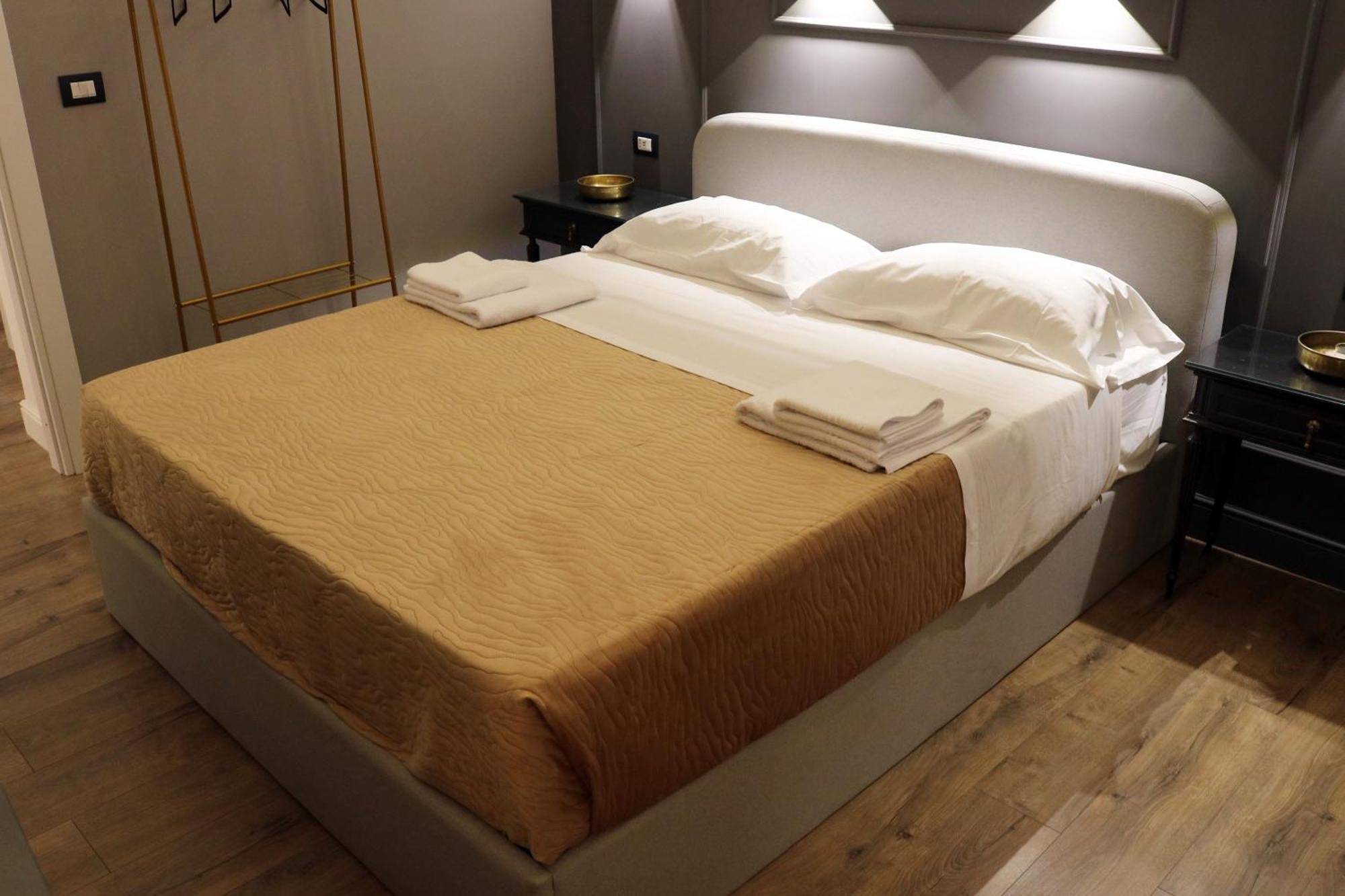 Bed & Breakfast Idomeneo 63 Lecce Bagian luar foto